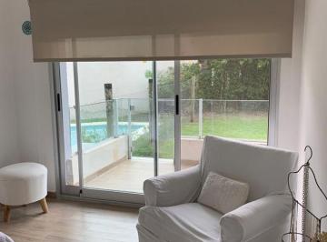 Departamento · 90m² · 3 Ambientes · 2 Cocheras · Excelente Departamento en Punta Chica, 2 Dorm. Contrafrente a Jardin, Impecable