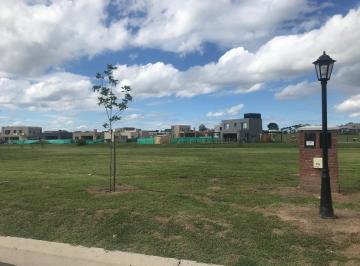 Terreno · 562m² · Lencke Vende - Excelente Lote Interno a Pulmon Parquizado en Pilar del Este - Bº Santa Lucia