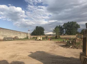 Terreno · 710m² · 6 Ambientes · Gran Fraccion en Zona Industrial Frente Al Canal San Fernando, Apta Diversos Usos, Venta