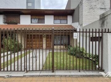 Casa · 146m² · 5 Ambientes · 2 Cocheras · Casa en Venta 5 Amb. con Pileta, Tipo Duplex. Olivos