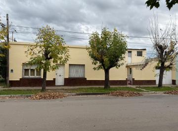 Casa de 5 ambientes, Ramallo · Casa Céntrica - Villa Ramallo