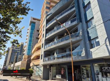 Departamento de 4 ambientes, Villa Carlos Paz · Pleno Centro: 3dorm 2bñs Balcon 2 Cocheras y Pileta.