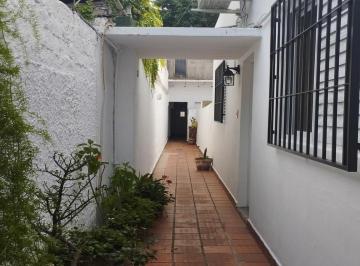 Casa · 70m² · 4 Ambientes · Casa Pasillo (No Ph) 2 Dorm. con Patio y Terraza en Arroyito