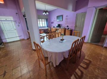 Casa · 262m² · 6 Ambientes · 1 Cochera · Venta Casa 6 Ambientes con Local
