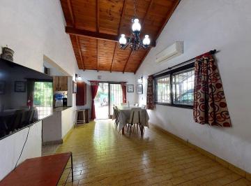 Casa · 68m² · 4 Ambientes · Venta Casa 4 Ambientes en Merlo con Pileta