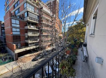 balcon corrido al frente · Imperdible Oportunidad - Hermoso Dpto 3 Amb en El Corazon de Coghlan. Frente.
