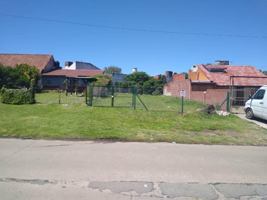 Lote de terreno cercado con portón en Punta Mogotes - 254 m²