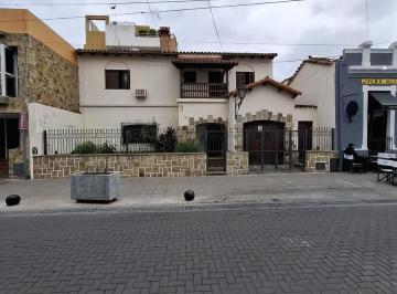 Casa · 150m² · 12 Ambientes · 1 Cochera · Casa en Zona Centro Alquiler, 2 Plantas, 5 Dorm., Salta