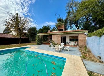 Casa de 6 ambientes, Córdoba · Casa en Venta - Villa Warcalde