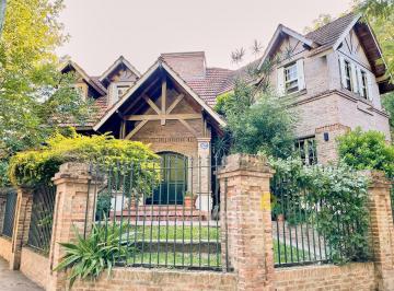 Casa · 220m² · 7 Ambientes · 2 Cocheras · Casa en Avellaneda 178, Tigre
