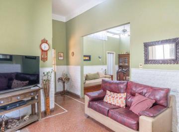 Casa · 125m² · 3 Ambientes · 1 Cochera · Venta Casa 3 Ambientes Cochera Florencio Varela