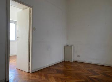 Departamento · 33m² · 1 Ambiente · Frente, Luminoso, 1 Ambiente Dividido, Actualmente 2 Amb