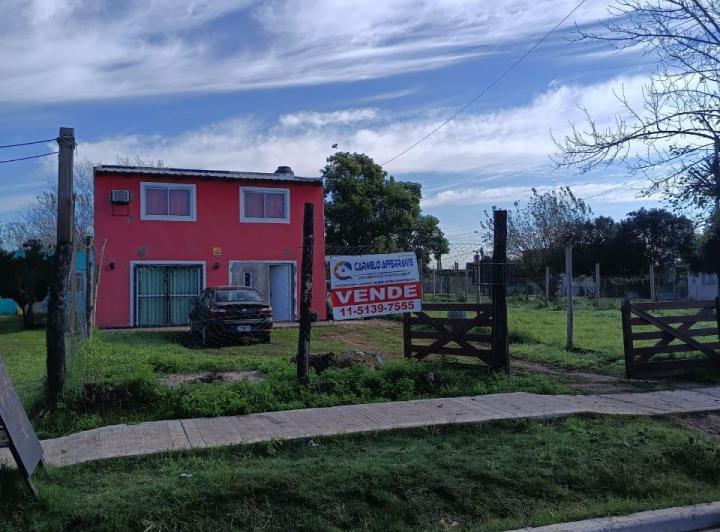 Casa de 3 Ambientes Ubicada en Virrey del Pino, Partido de La Matanza