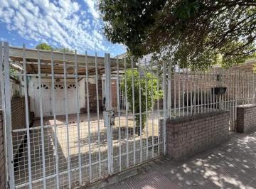 INR-INR-27_2 · Transforma Esta Casa en Tu Hogar Ideal. ¡Alto Alberdi Te Espera! a Remodelar