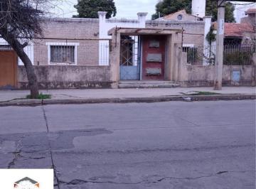 Casa · 227ha · 6 Ambientes · 1 Cochera · Casa en Venta 3 Dorm.
