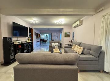 DES-DES-271_2 · Espectacular Casa de 5 Ambientes