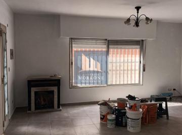 PH · 52m² · 2 Ambientes · Alquiler PH Dos Ambientes Muy Espacioso Sin Expensas - Chubut 762 San Jose