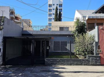 Casa · 170m² · 5 Ambientes · 3 Cocheras · Venta Casa Saenz Peña 5 Ambientes Cochera Jardin