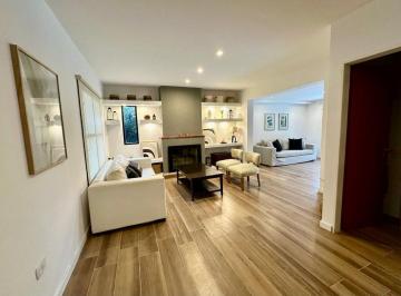 Casa · 160m² · 5 Ambientes · 2 Cocheras · Venta Casa Barrio Privado Ezeiza con Escritura
