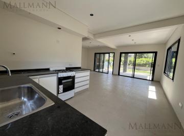 Casa · 120m² · 4 Ambientes · 2 Cocheras · Alquiler Casa 4 Amb con Pileta Barrio El Aljibe a 700 m de Panamericana