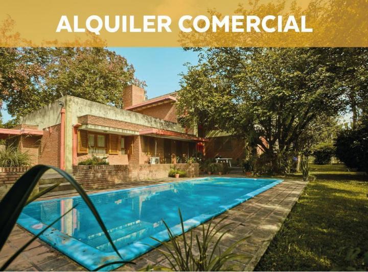 Casa · 391m² · 3 Dormitorios · 4 Cocheras