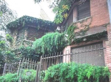 Casa · 200m² · 4 Ambientes · 2 Cocheras · Casa S/lote 8.66 X 16 200 m² Cub. garage 3 X 10. Dep/ Serv.