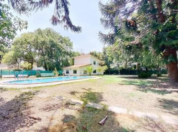 Casa · 190m² · 5 Ambientes · 2 Cocheras · Casa Quinta Imperdible Matheu