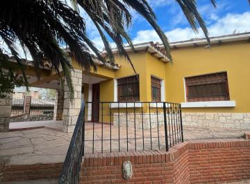 Casa de 6 ambientes, Unquillo · Casa en Venta Unquillo