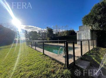 Quinta vacacional · 162m² · 3 Ambientes · Venta Casa Quinta 3 Ambientes con Piscina en El Pato