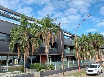 Departamento de 3 ambientes, Villa Carlos Paz · Mejor Precio! Dpto - Costanera C. Paz - Categoría - Cochera - Pileta - Quincho - Gimnasio