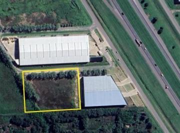 Terreno · 3931m² · Terreno Industrial Sobre Autopista Rosario Buenos Aires