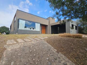 Casa de 4 ambientes, Mendiolaza · Casa a La Venta Sobre un Lote de 1000 m² en Estancia Q2