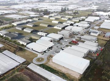 Terreno , La Plata · Lote en Parque Industral Polo 520