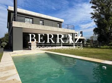 Casa · 267m² · 6 Ambientes · 2 Cocheras · Casa Venta 4 Dorm. Barrio Azurra Lote de 700 m² Tortugas