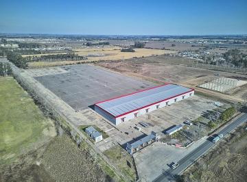 Depósito · 3210m² · Centro Logistico Para Pymes, con Unidades a Partir de Los 700 m². con Todos Los Servicios.