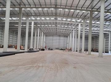 Depósito · 2250m² · Excelente Deposito en Moreno en Parque Industrial Sobre Ruta 25.