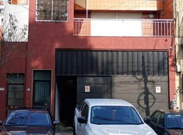 Local comercial · 207m² · Estratégico Taller con Vivienda en Planta Alta