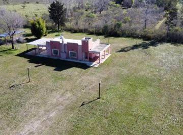 Quinta vacacional · 24400m² · 4 Ambientes · 1 Cochera · Chacra en Venta de 2,5 Hectáreas en Gualeguaychú