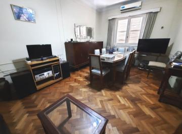 Departamento · 72m² · 4 Ambientes · Venta/permuta. Departamento de 2 Dorm., Cuarto Comodín y Patio Seco.