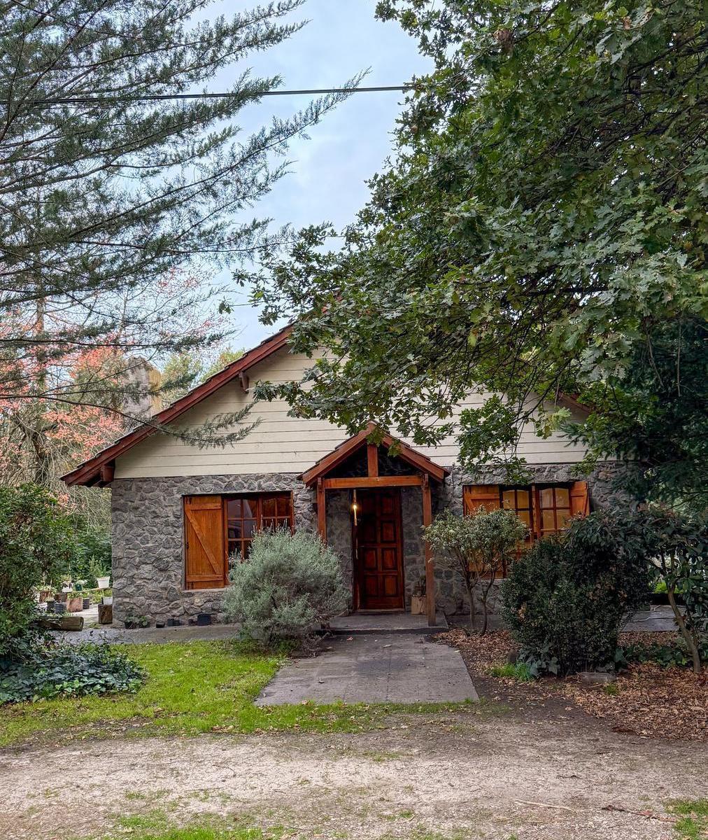 Chalet 3 dorm, 155m² en Bosque Peralta Ramos, estilo patagónico