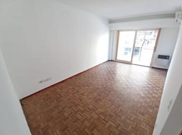 Departamento · 43m² · 2 Ambientes · 1 Cochera · Venta 2 Amb - Frente - Cochera - Baulera - Pque Centenario