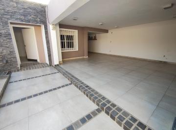 Casa · 160m² · 8 Ambientes · 2 Cocheras · Alq. Exc Casa 3 Dorm B° Cerro de Las Rosas!