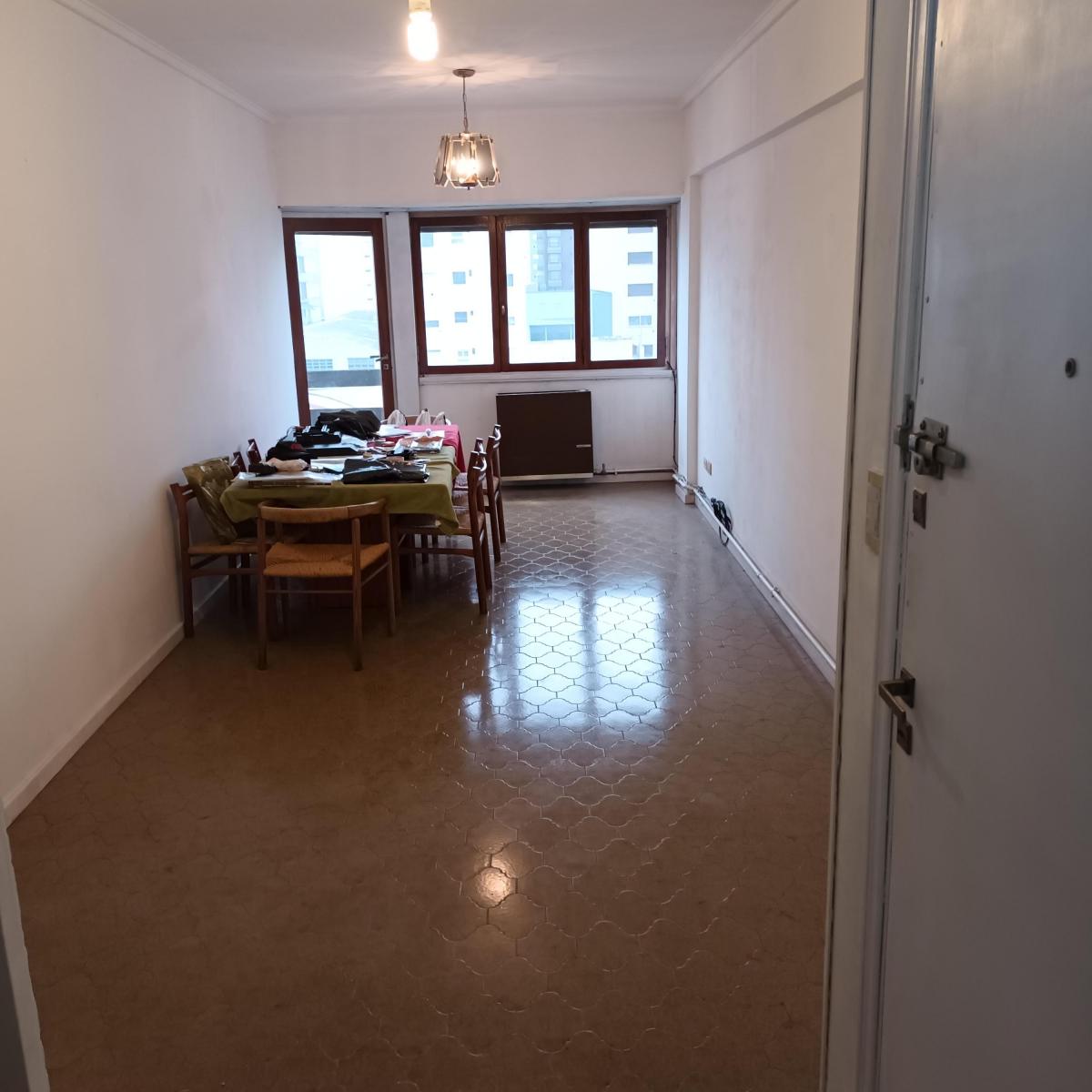 Depto 3 amb, 61m² con balcón — La Perla