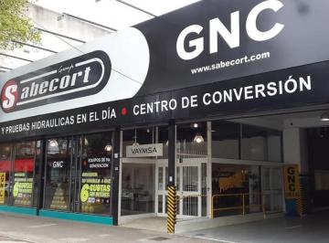 Bodega-Galpón · 1740m² · 8 Ambientes · 20 Cocheras · Galpón con Local en Venta