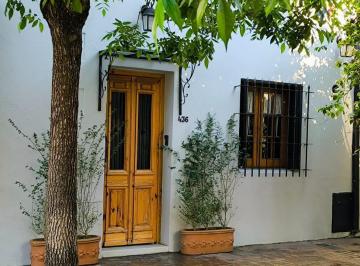 Casa · 120m² · 4 Ambientes · Hormosa Casa en Alquiler, 4 Ambientes Totalmente Reciclada a Nuevo, Lista Para Habitar!