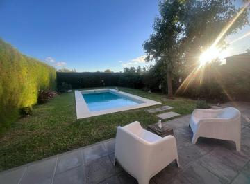 Casa · 120m² · 4 Ambientes · 2 Cocheras · Casa en Venta en Calle 28 Entre 509 y 510