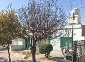 Casa · 100m² · 4 Ambientes · 1 Cochera · Venta Casa 2 Dorm. B° Ayacucho Cordoba