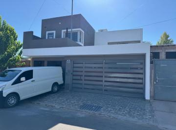 Departamento de 6 ambientes, Buena Nueva · Departamento en Venta de 3 Dorm. C/ Cochera en Guaymallén
