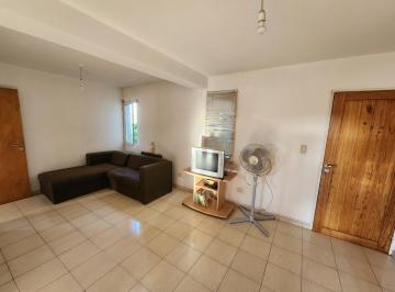 Departamento · 61m² · 3 Ambientes · Alquiler de Deptartamento en Barrio Guemes La Cañada
