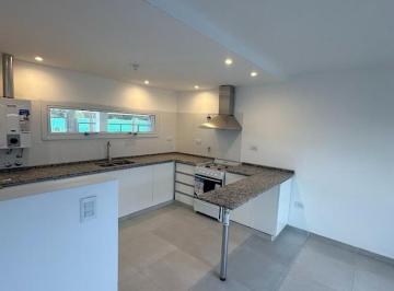 Casa · 127m² · 4 Ambientes · 1 Cochera · Duplex 3 Dorm. Residencial Villa San Isidro Zona Sur